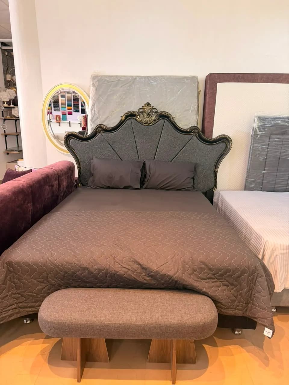 Complete 5-Piece Royal Bedroom Ensemble – Luxury Ornate Bed Frame, Premium Mattress, Pillows, Bedding & Quilted Blanket Set — view 4