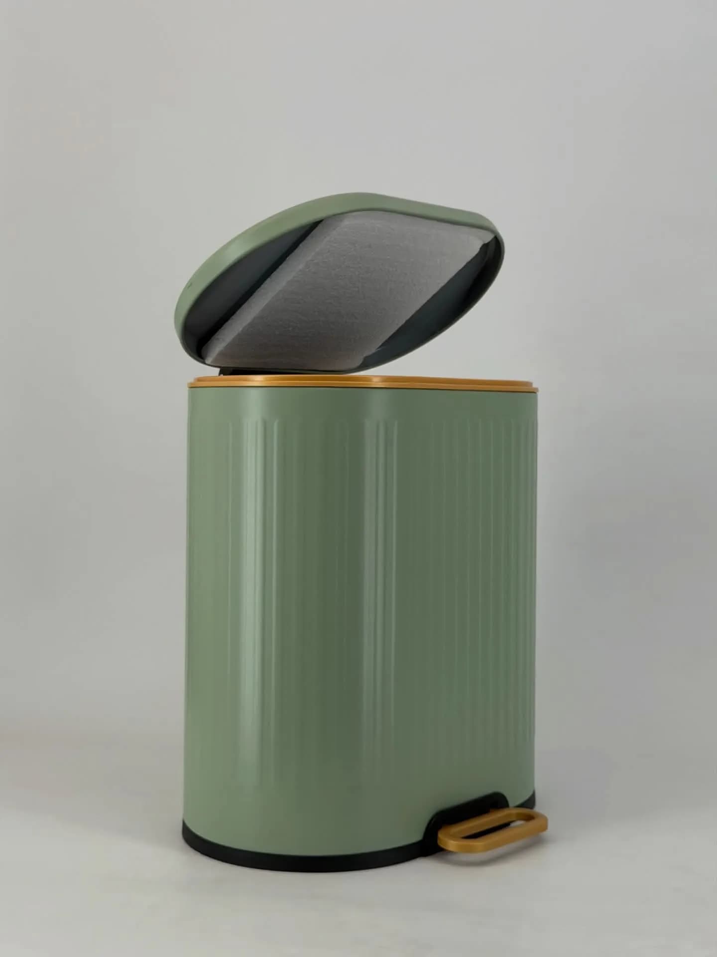 Dustbin Can 9L — view 2