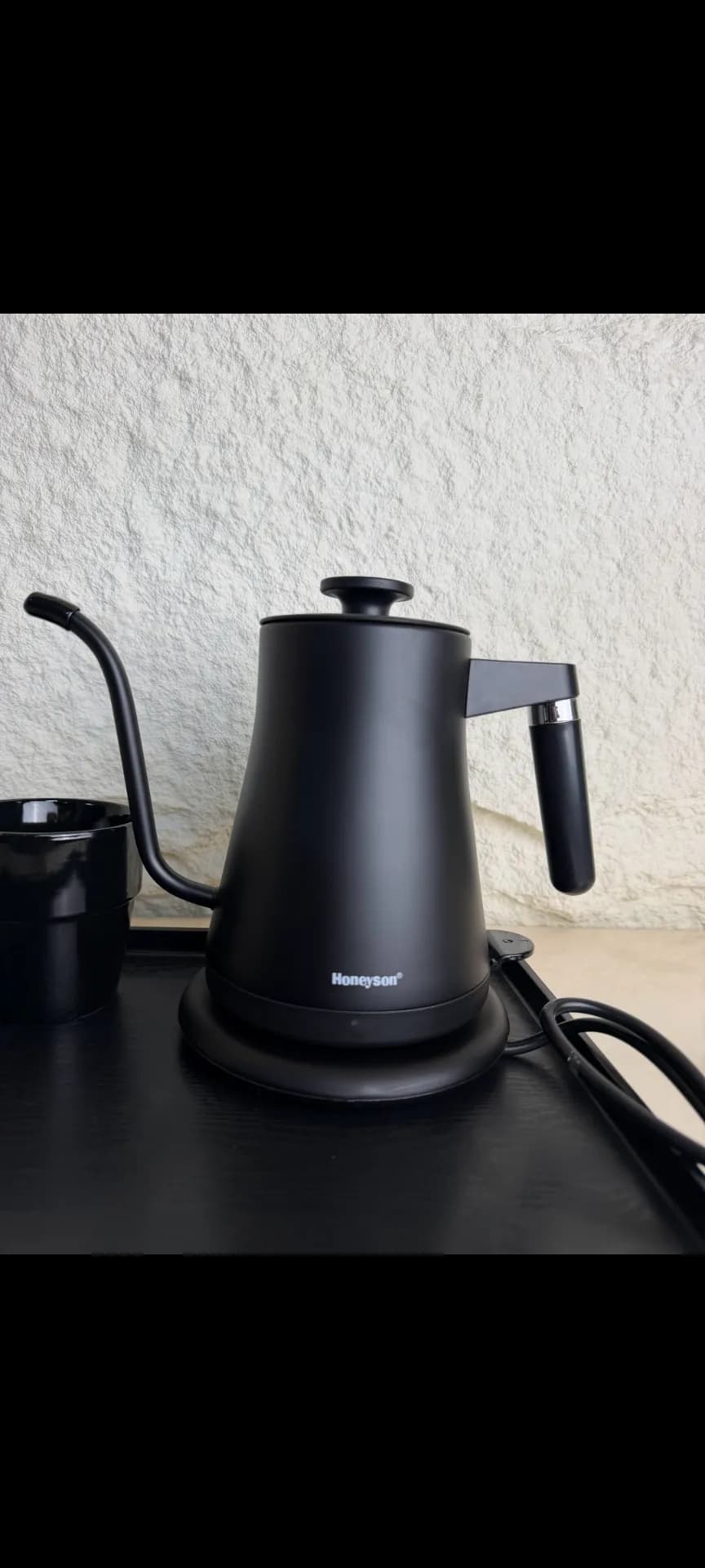 Electric Kettle with Mugs — view 3