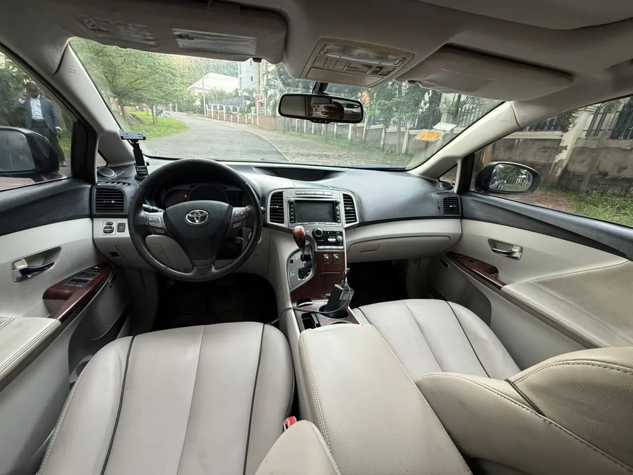 2010 Toyota Venza Nigerian-used — view 3